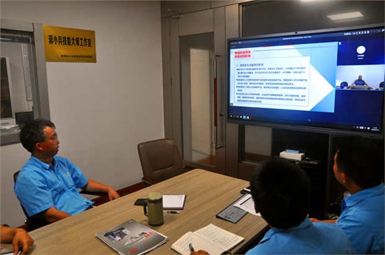 孫躍應(yīng)邀參加高效電機(jī)技術(shù)推廣交流會 孫躍應(yīng)邀參加高效電機(jī)技術(shù)推廣交流會