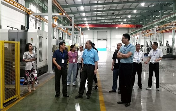 全椒縣政協(xié)副主席姜志山帶領(lǐng)該縣政協(xié)考察團(tuán)來我公司參觀考察。