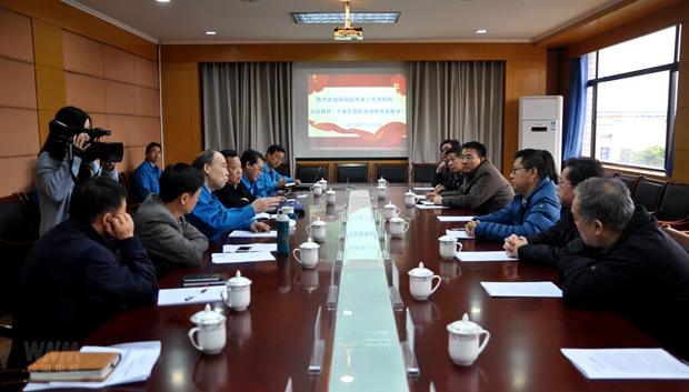 國務院質(zhì)量工作考核組來公司檢查指導 國務院質(zhì)量工作考核組來公司檢查指導